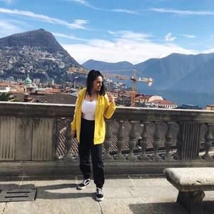 Meet your Posher, Ariana